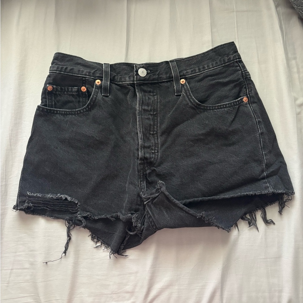 Black Levi’s 501 shorts